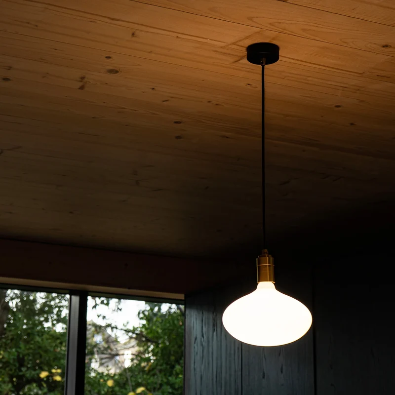 Oval II E27 Dim-to-Warm LED Bulb