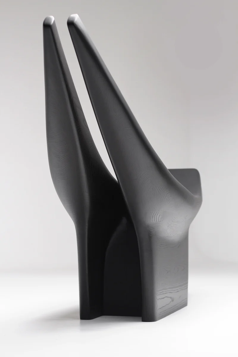 Dym Lounge Chair