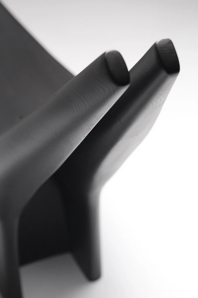 Dym Lounge Chair