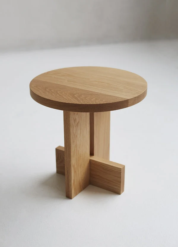 Axel Side Table in Solid Wood