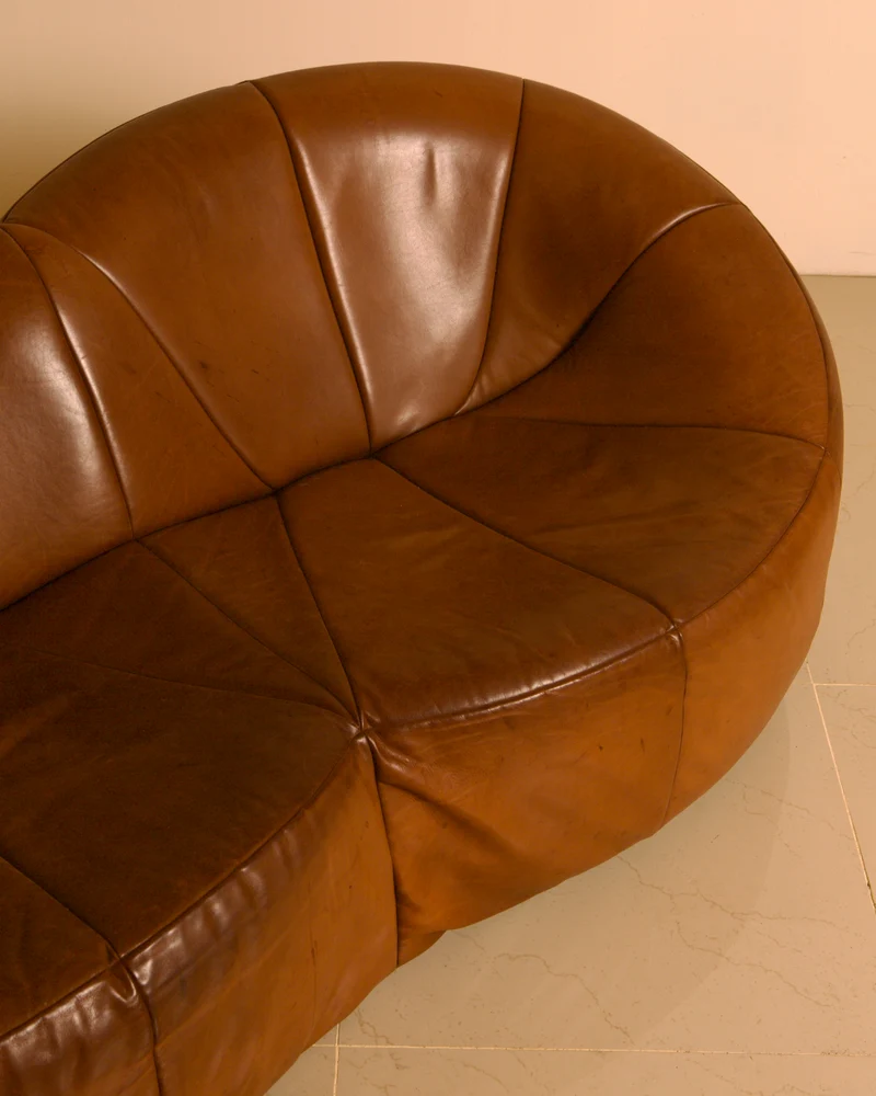Three-seater "Pumpkin" sofa in patinated brown leather by Pierre Paulin for Artifort, 1980