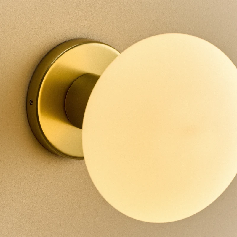 Lochan Wall Light in Brass + Oval