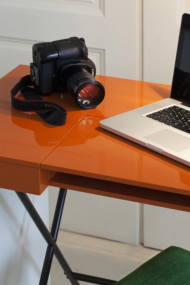 Bureau Cosimo, laqué orange brillant | Marco Zanuso Jr