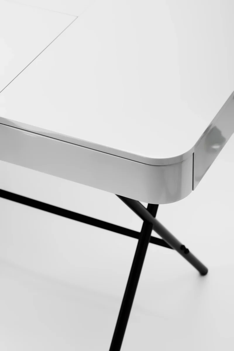 Bureau Cosimo, laqué gris brillant | Marco Zanuso Jr