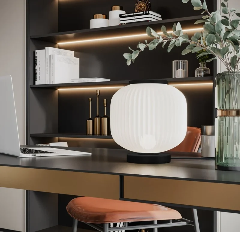 Lampe à poser en verre opaque blanc et métal noir