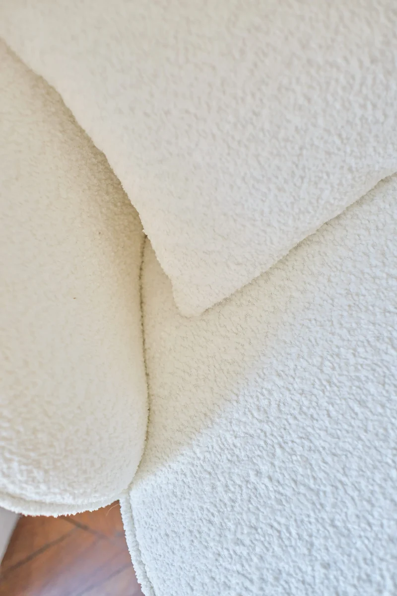 Fauteuil design boucl blanc Pablo