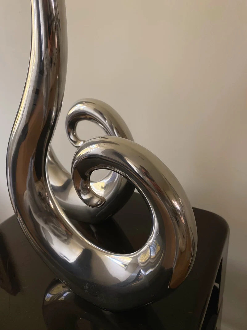 Curly Vase