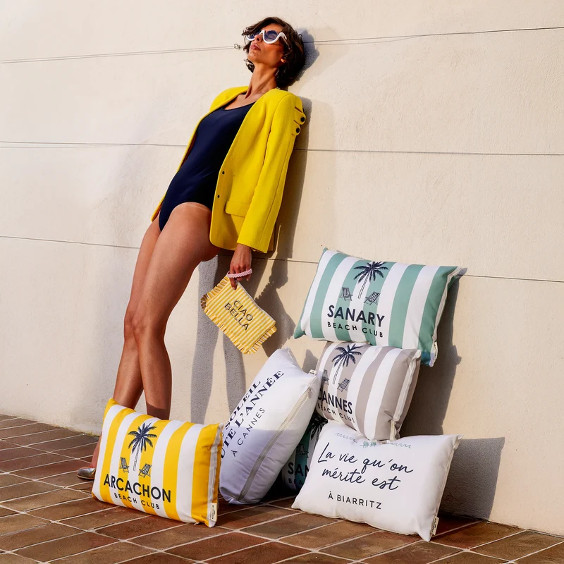 Coussin extérieur personnalisé La Vie qu'on Merite