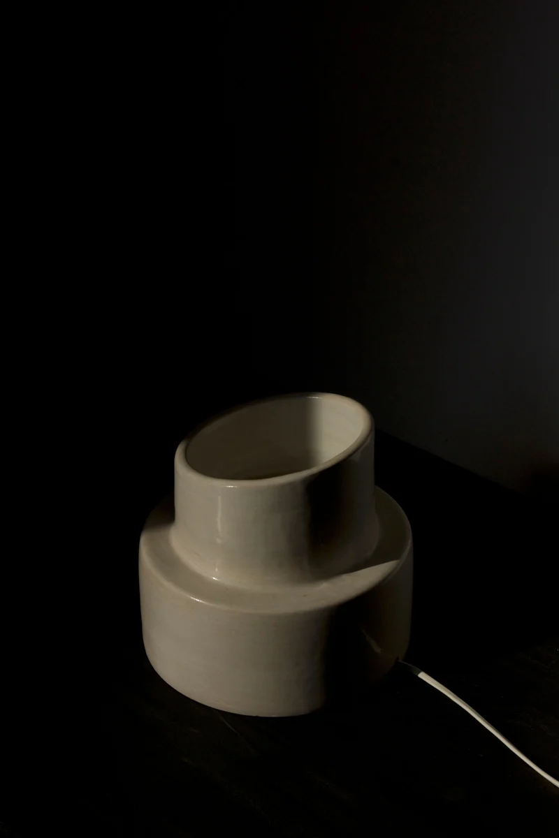 The Pillar - Minimalist Table Lamp in Ceramic