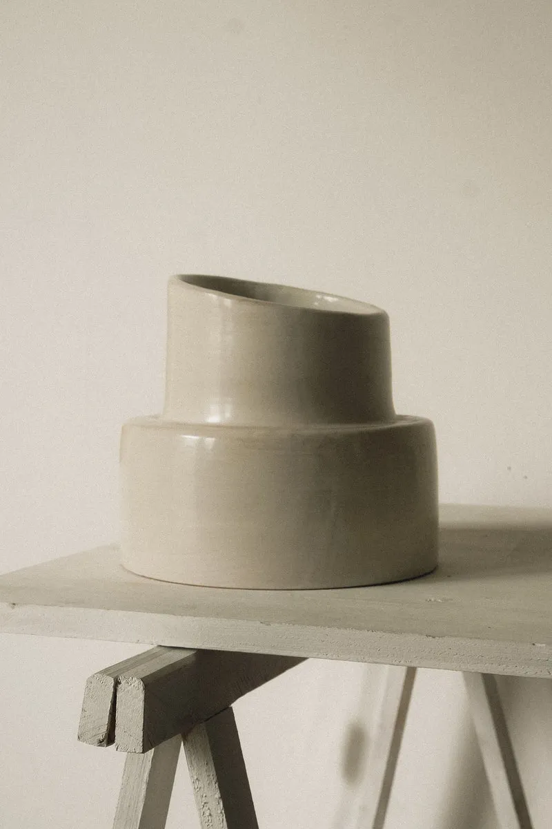 The Pillar - Minimalist Table Lamp in Ceramic