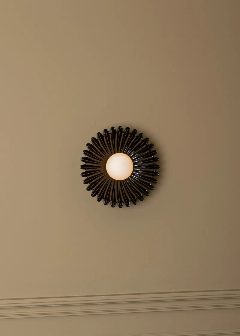 'Ostro' Wall Light in Black Ceramic
