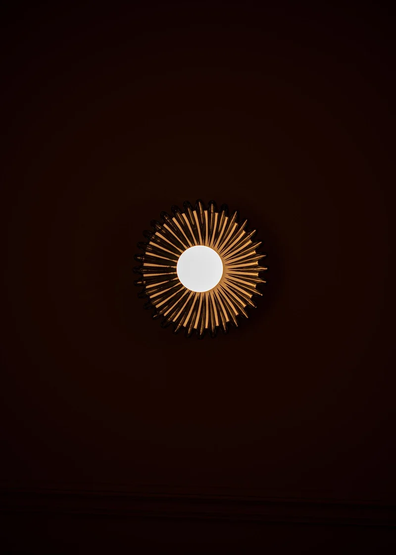 'Ostro' Wall Light in Black Ceramic