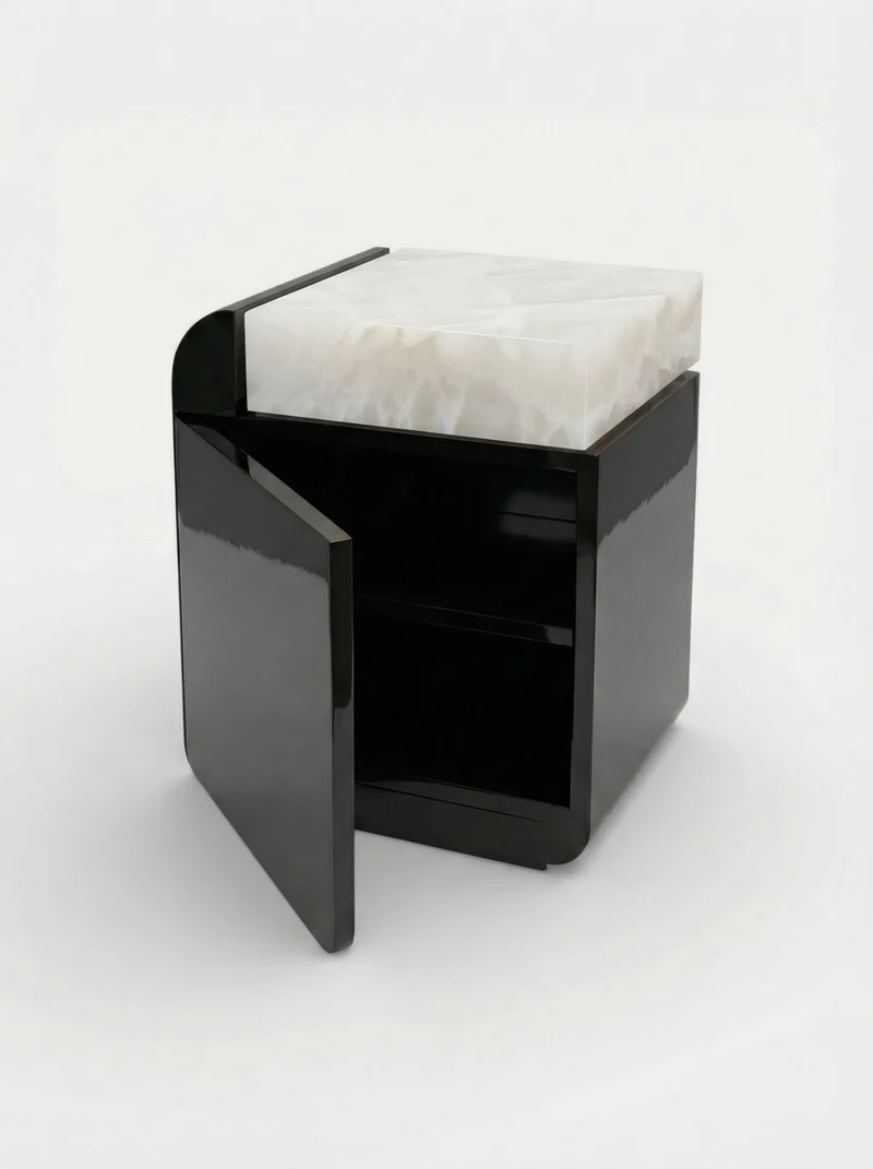 Amo Black Lacquered Wood and White Onyx