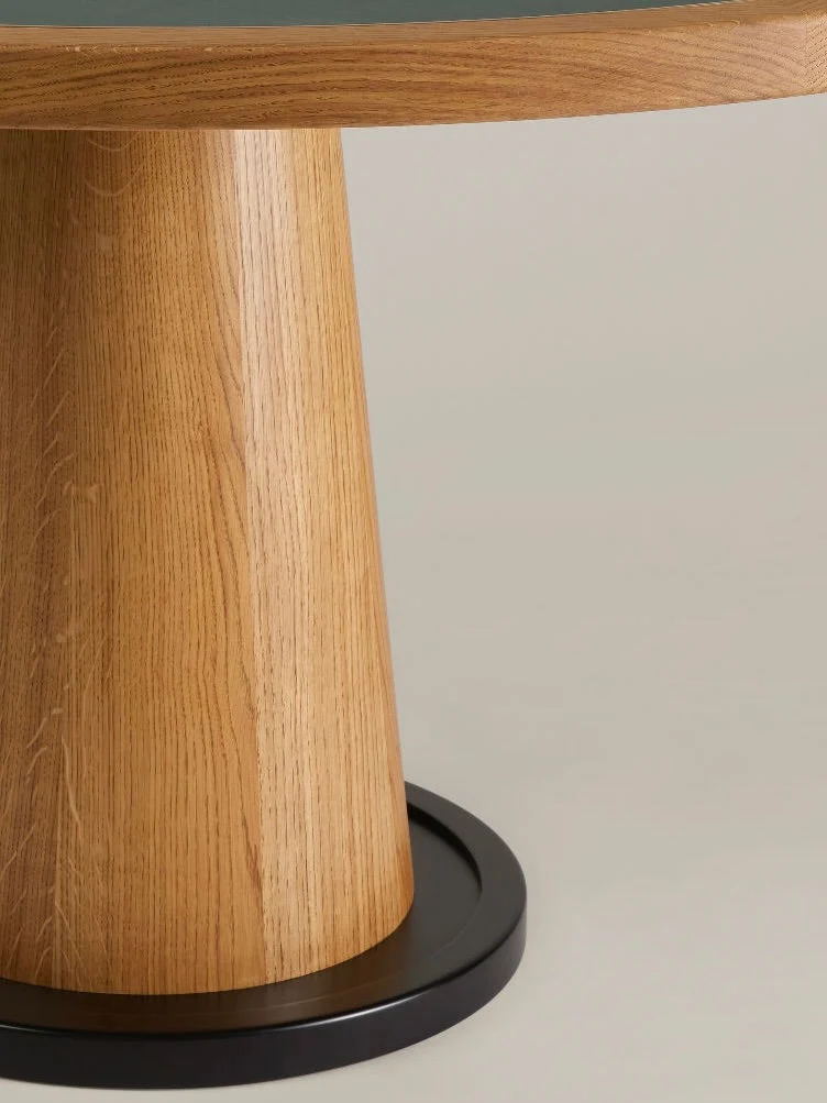 Jack Dining Table in oak, lacquer