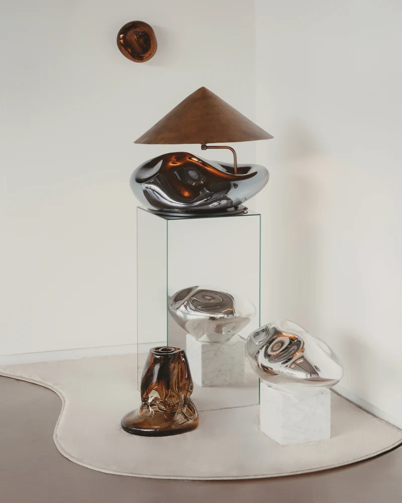 'Obsidian Lamp' Brass Table Lamp