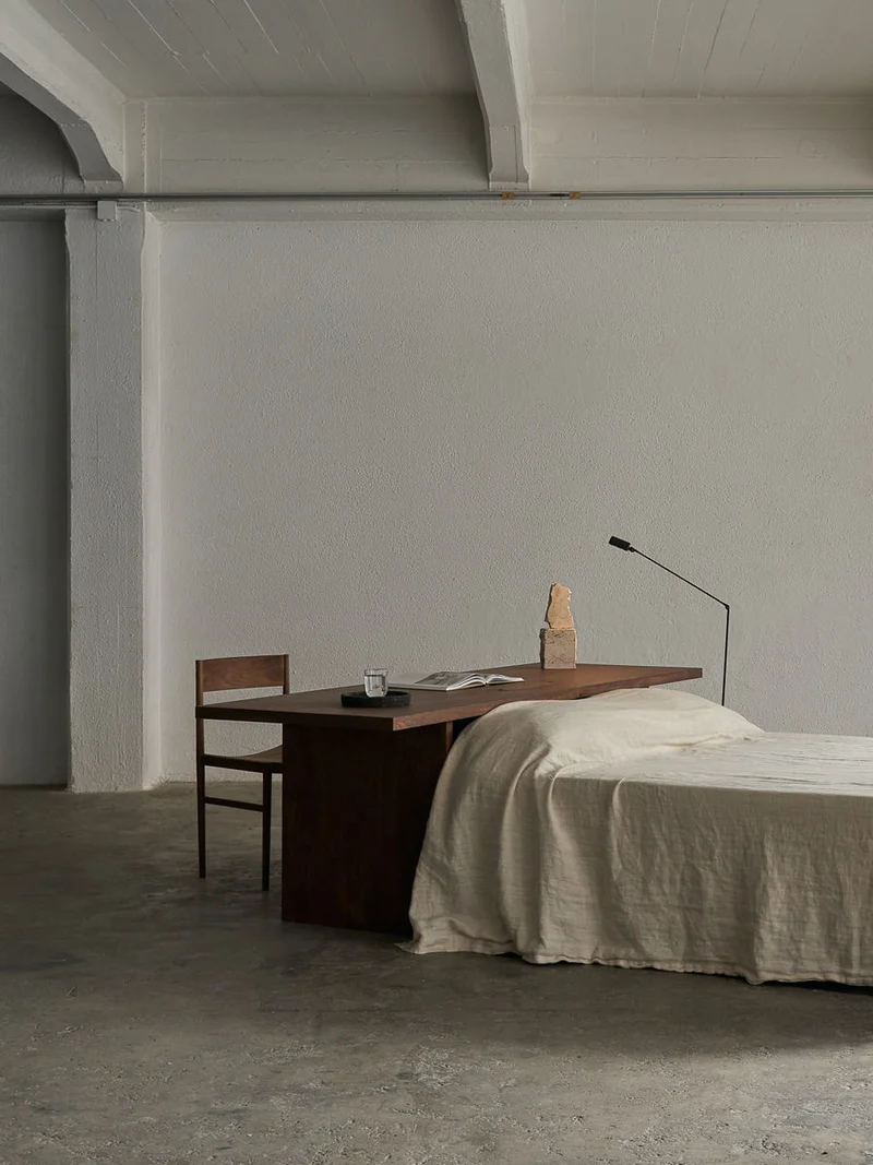 Ernest Desk
