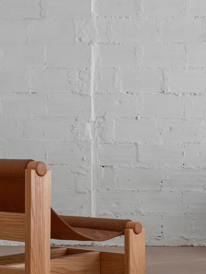 "Lounge Up" Lounge Chair