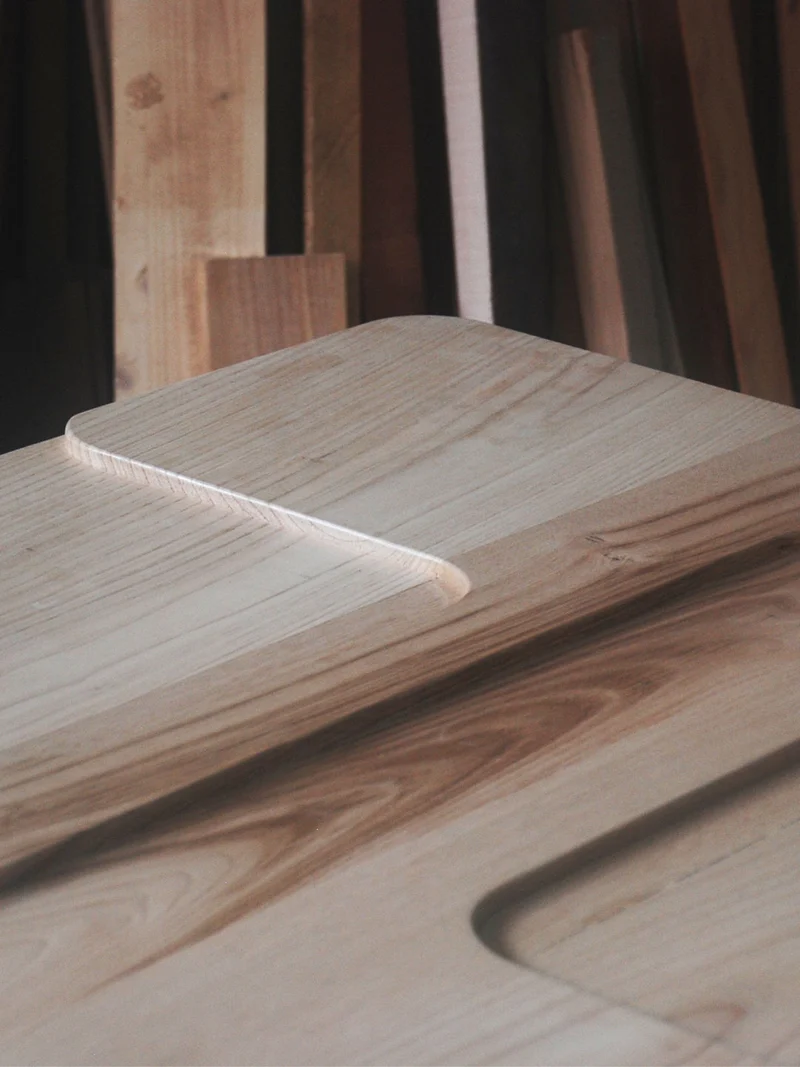 'Henry Table' in Chestnut Wood