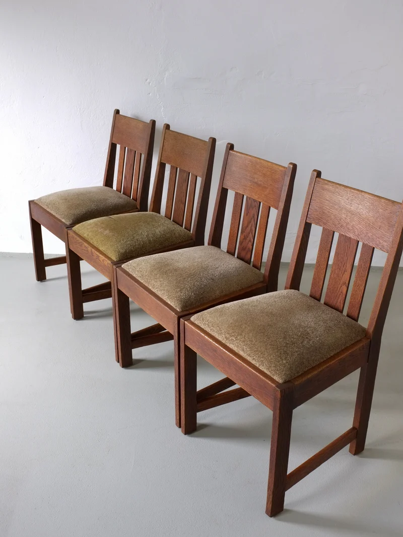 4 Arts & Crafts Oak Dining Chairs, 1910s