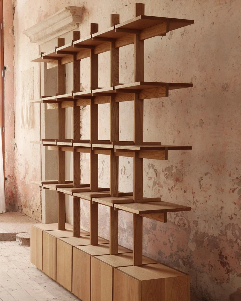 Veliero Bookshelf