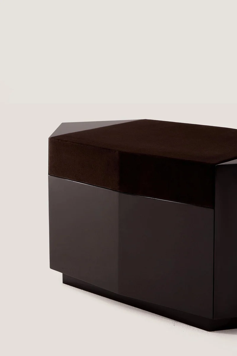 Ame I Lacquer Ottoman