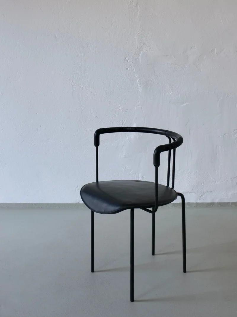 4 Postmodern Black Leather Armchairs from Cidue, Italy, 1990s