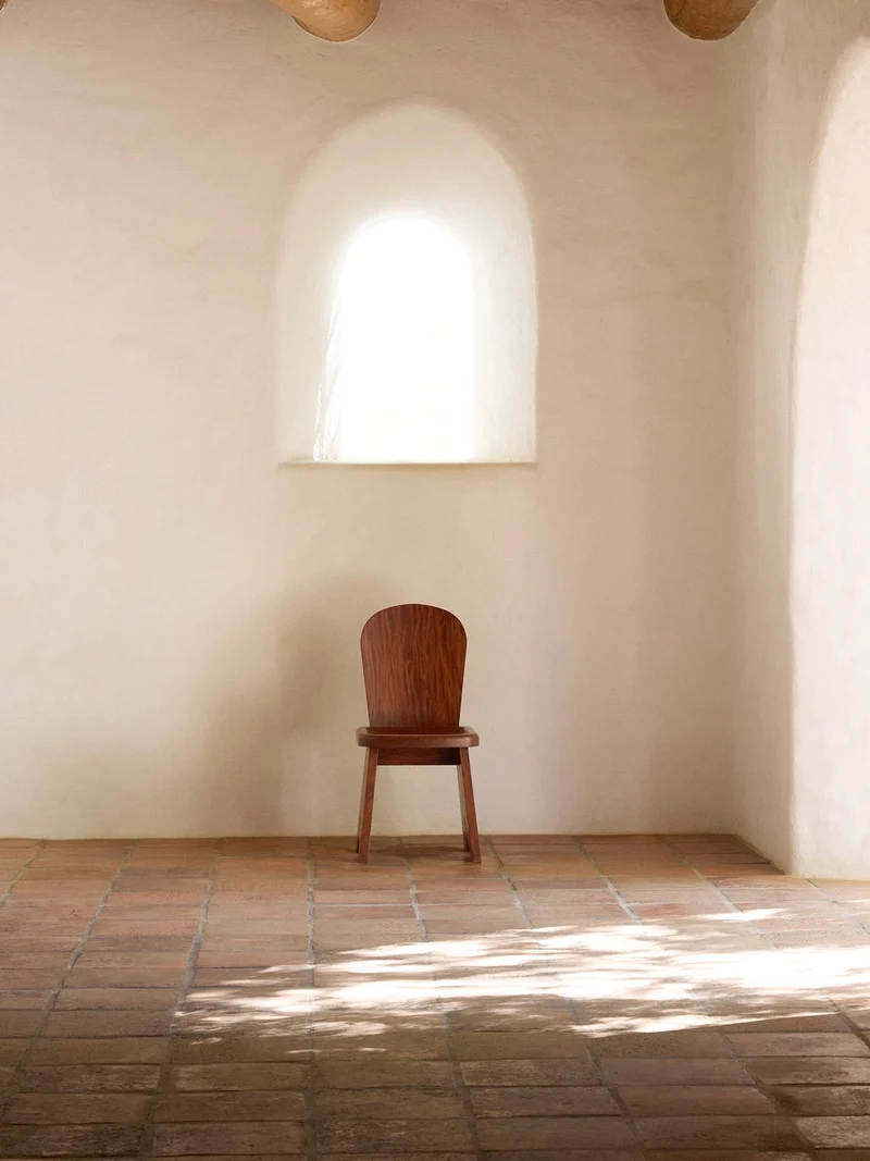 Rambling Chair in African Mahogany Wood