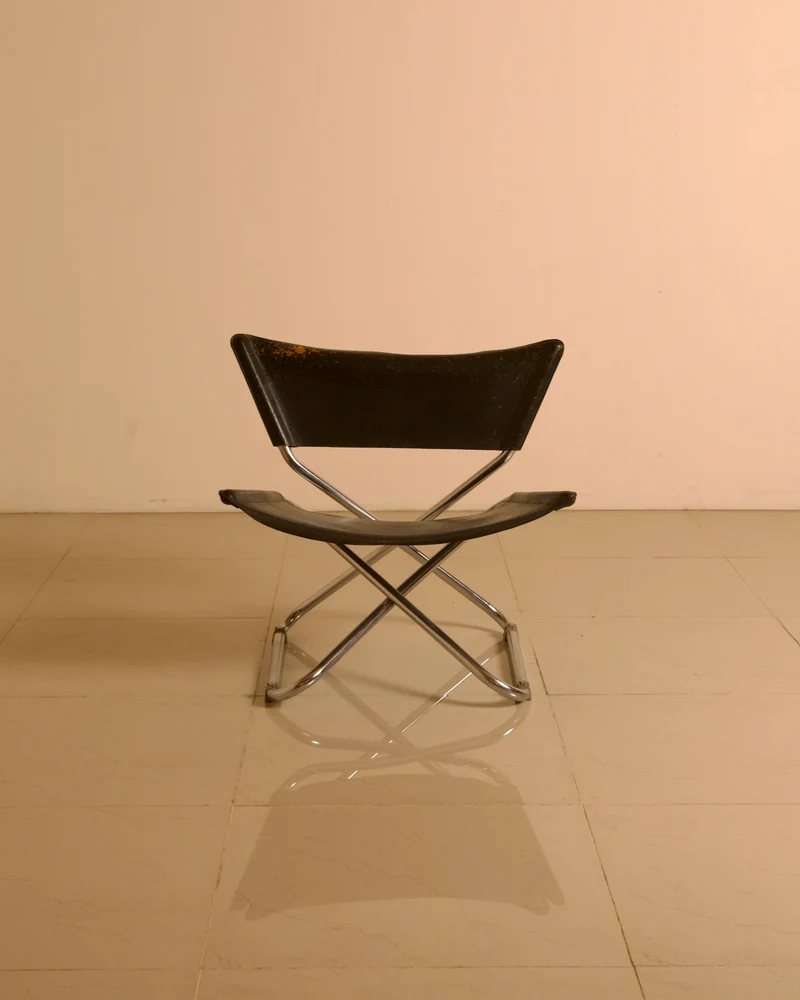 Chaise d'appoint "Z" Scandinave en cuir noir patiné par Erik Magnussen pour Torben Ørskov