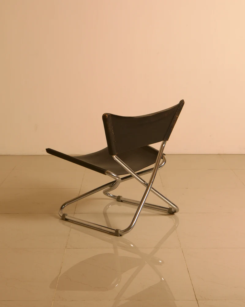 Chaise d'appoint "Z" Scandinave en cuir noir patiné par Erik Magnussen pour Torben Ørskov