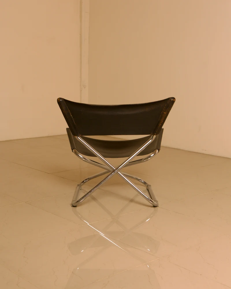 Chaise d'appoint "Z" Scandinave en cuir noir patiné par Erik Magnussen pour Torben Ørskov