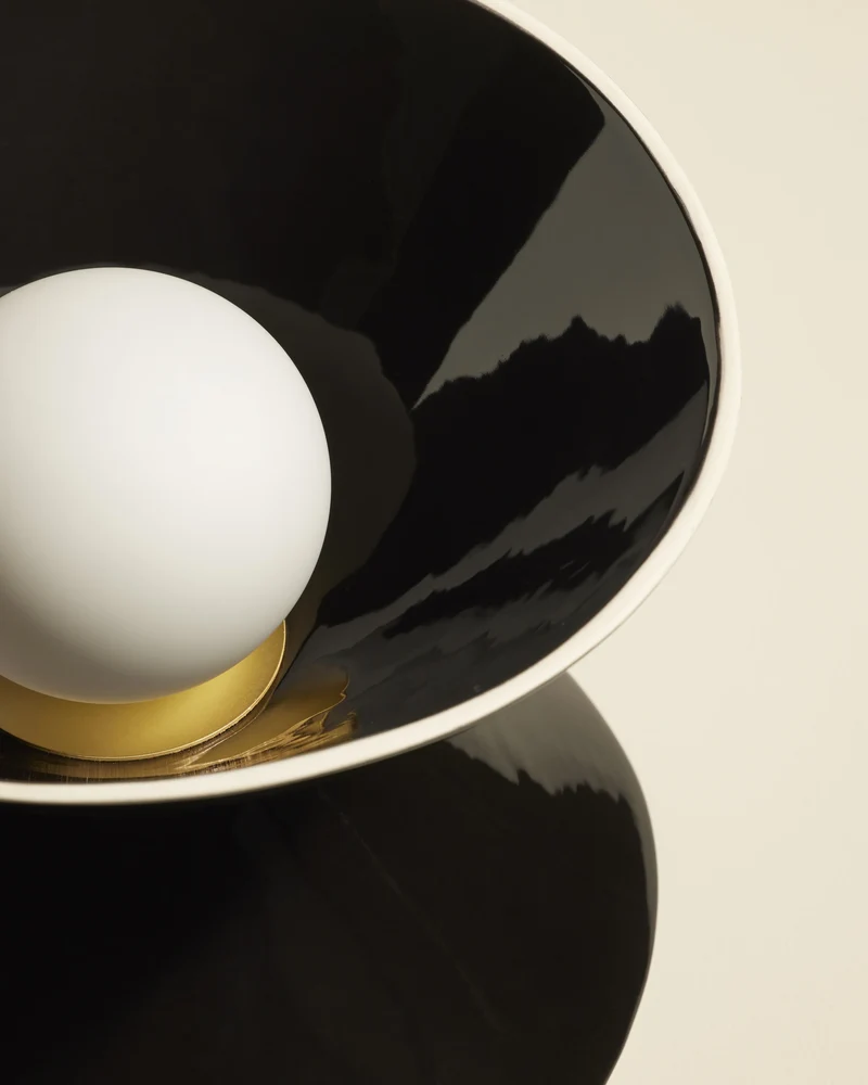 Hourglass Table Lamp - Black
