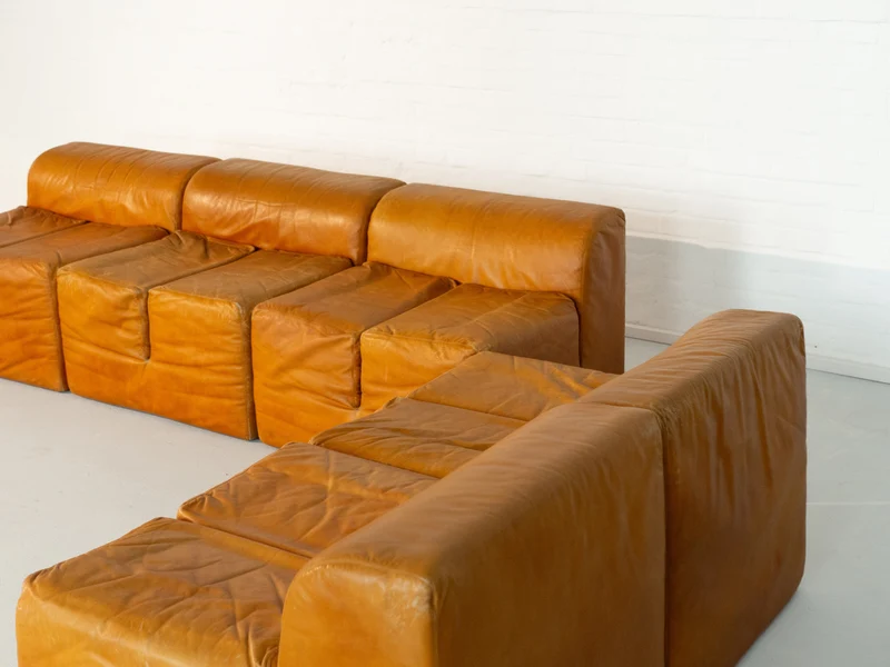 'Ipercubo 200' by Jonathan de Pas, D'Urbino, Lomazzi for Driade