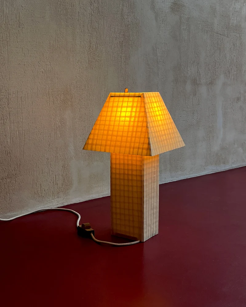 Grid Resin Table Lamp