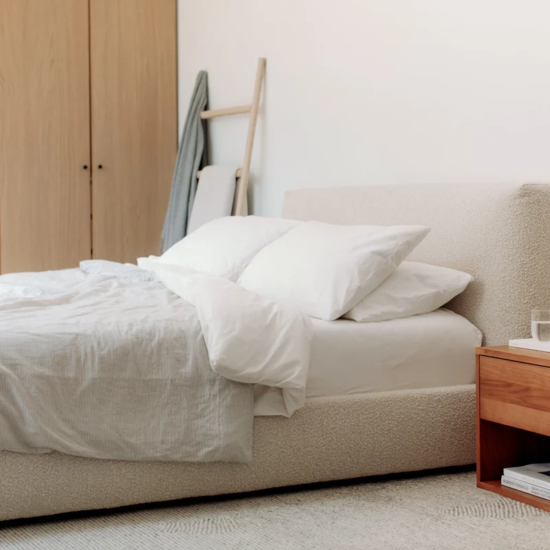 Dream Storage Bed, King, Cream Boucle
