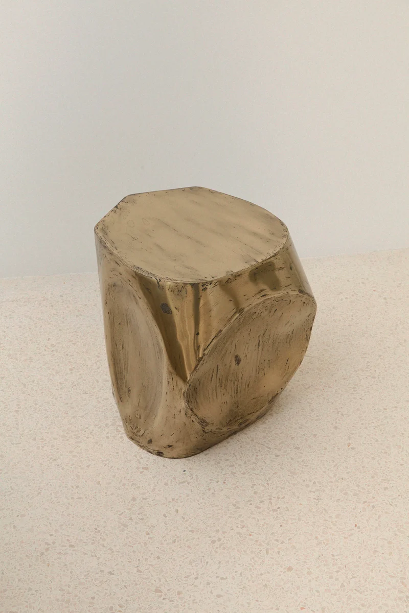 ROCHER SMALL TABLE IN POLISHED BRASS RESIN