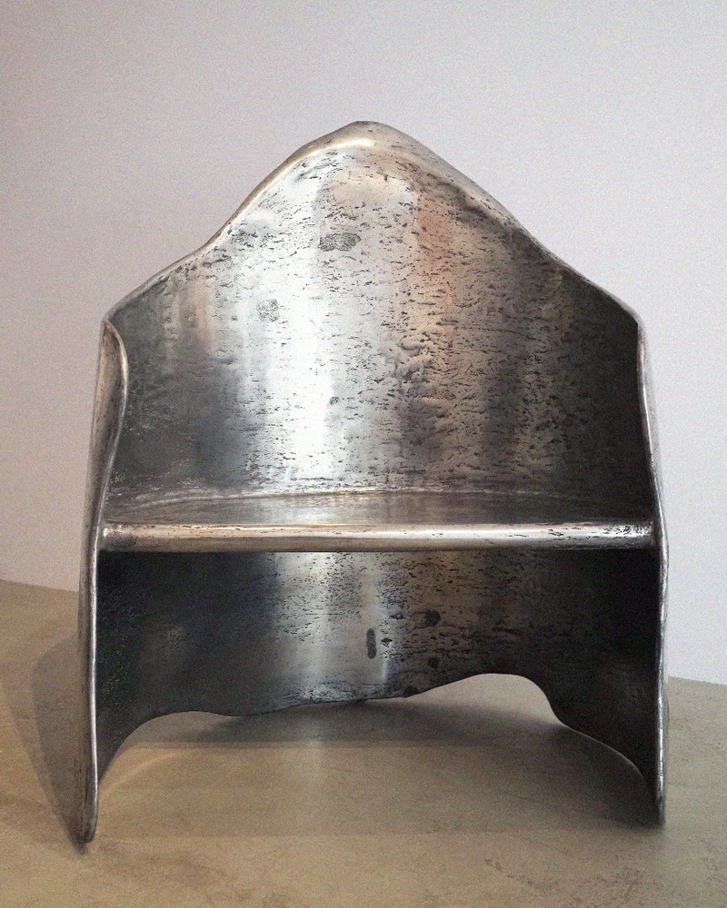 AMAIA CHAIR IN POLISHED ALUMINIUM-BRASS RESIN