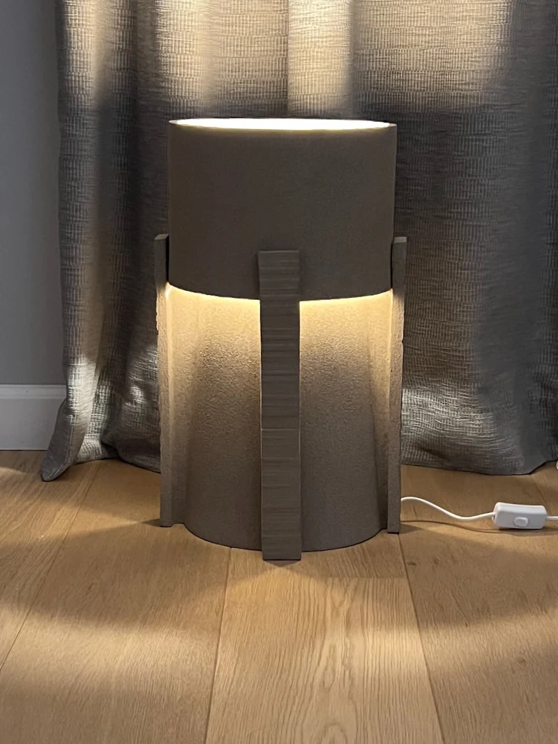 "The Hold" Table Lamp in Ceramic