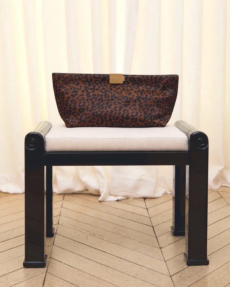 The Nautilus Stool