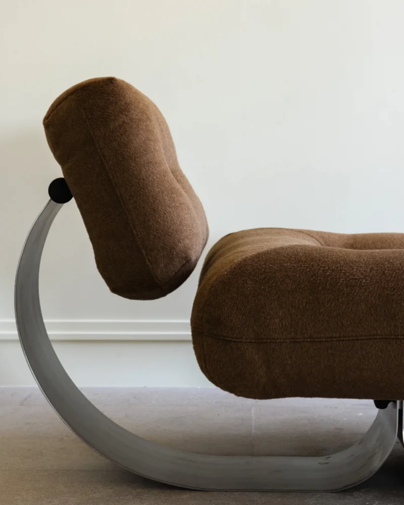 Alta Chair by Oscar Niemeyer