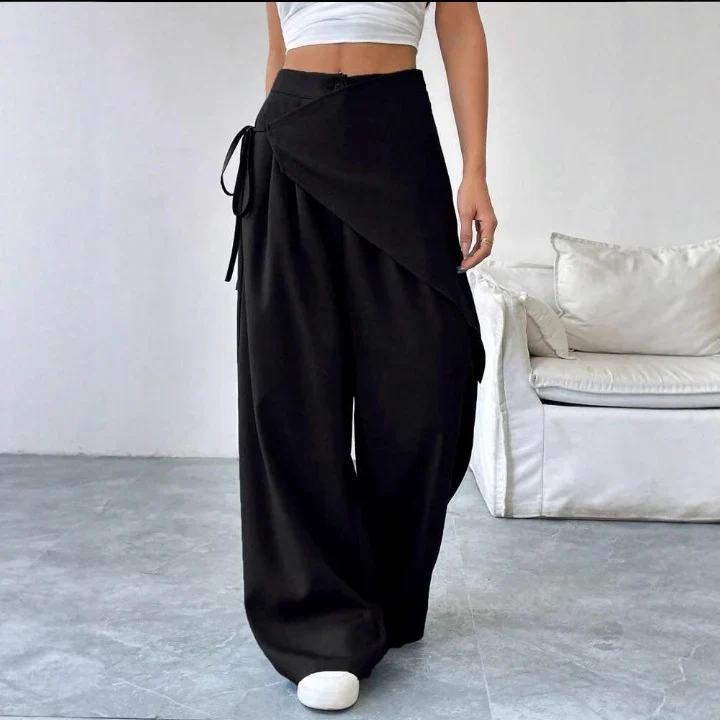 Pantalon Large à Design Asymétrique "Horizon" – Élégance Moderne