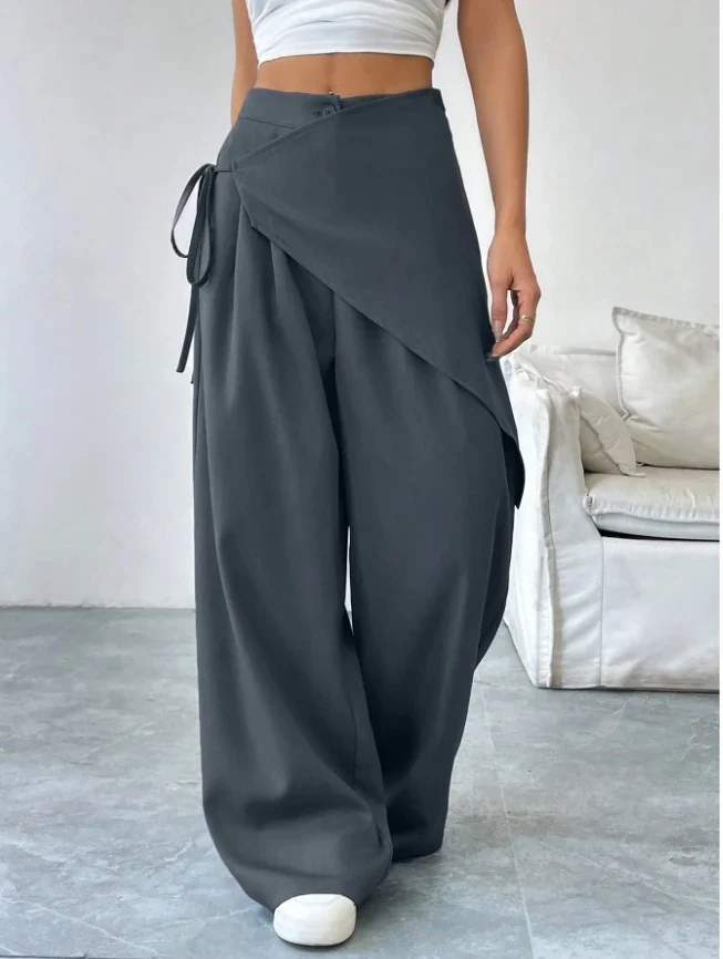 Pantalon Large à Design Asymétrique "Horizon" – Élégance Moderne