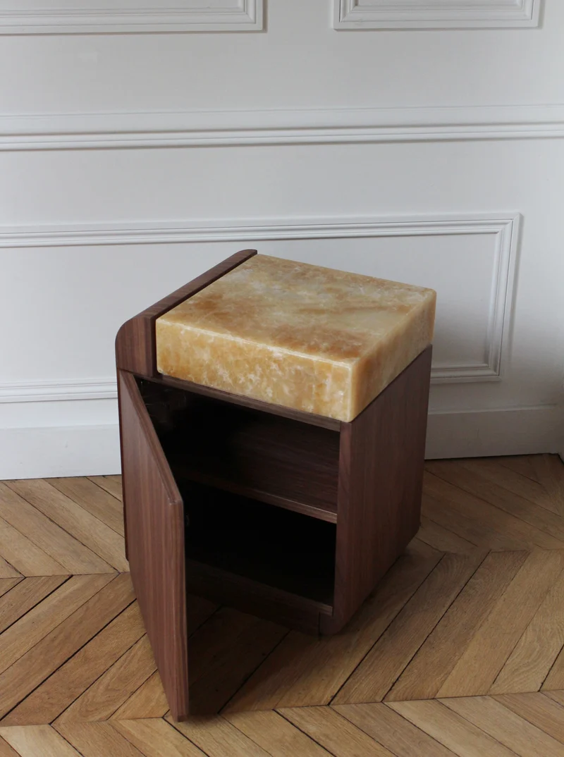 "Amo" Noyer Wood and Honey Onyx Side Table