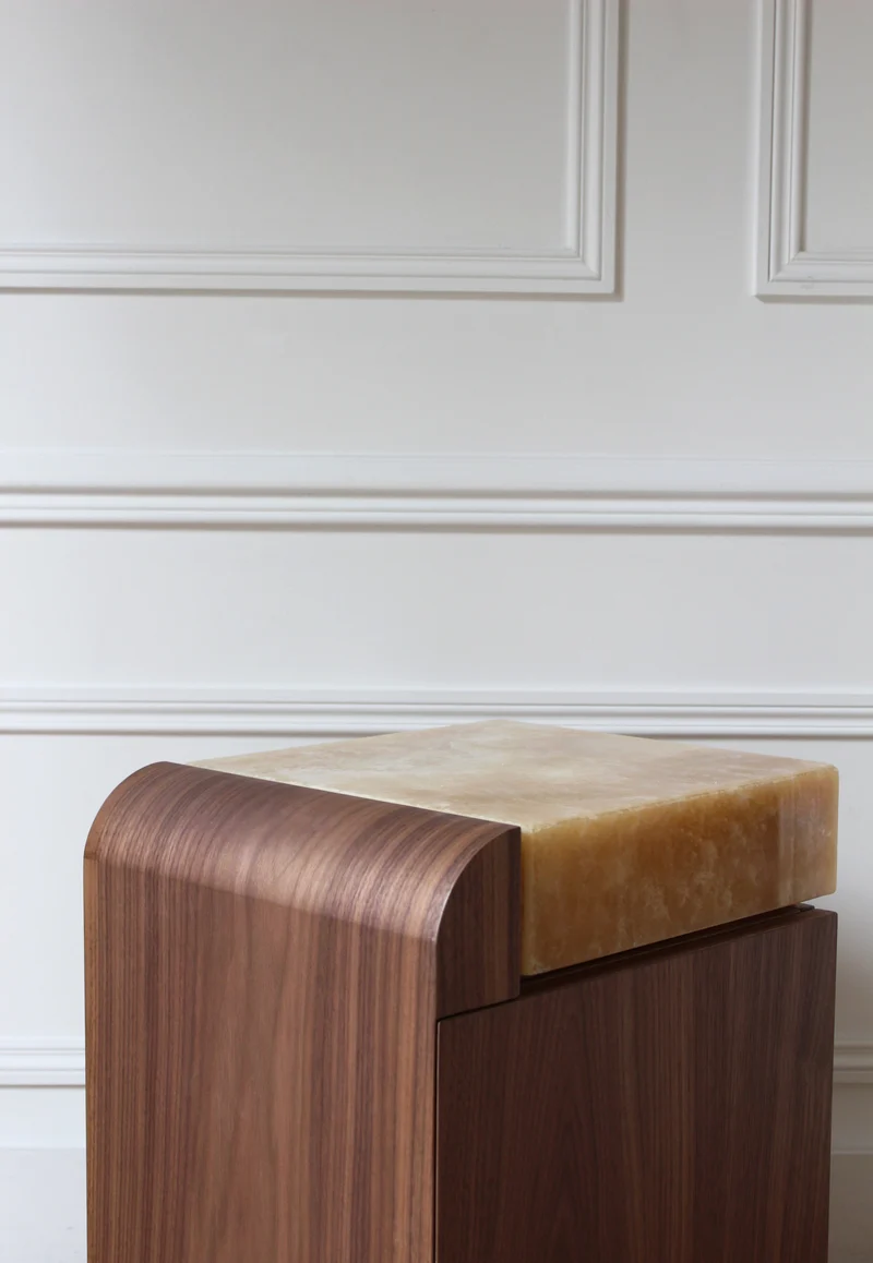 "Amo" Noyer Wood and Honey Onyx Side Table