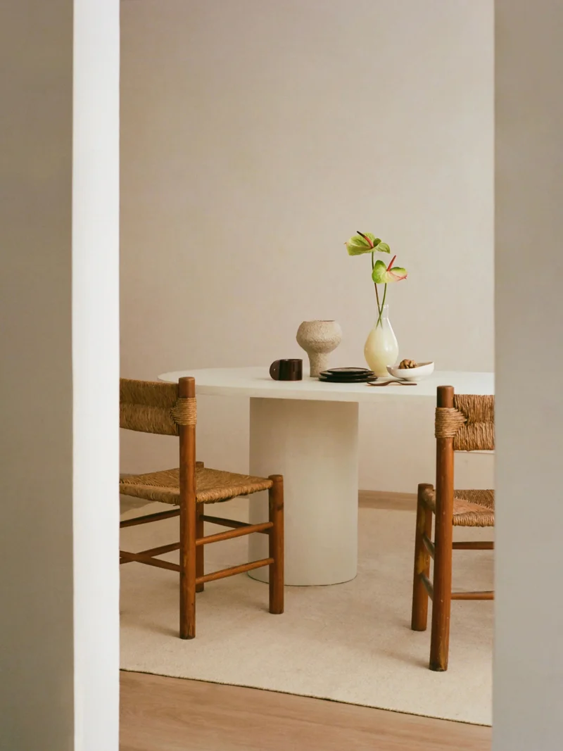 Reye Dining Table