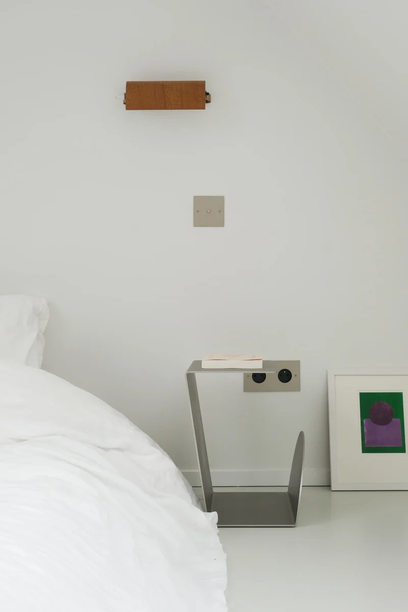 Side Table - 1.0 - Stainless Steel
