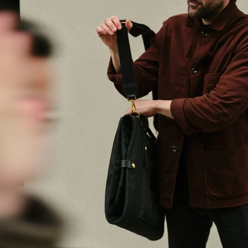 Trifold - Black