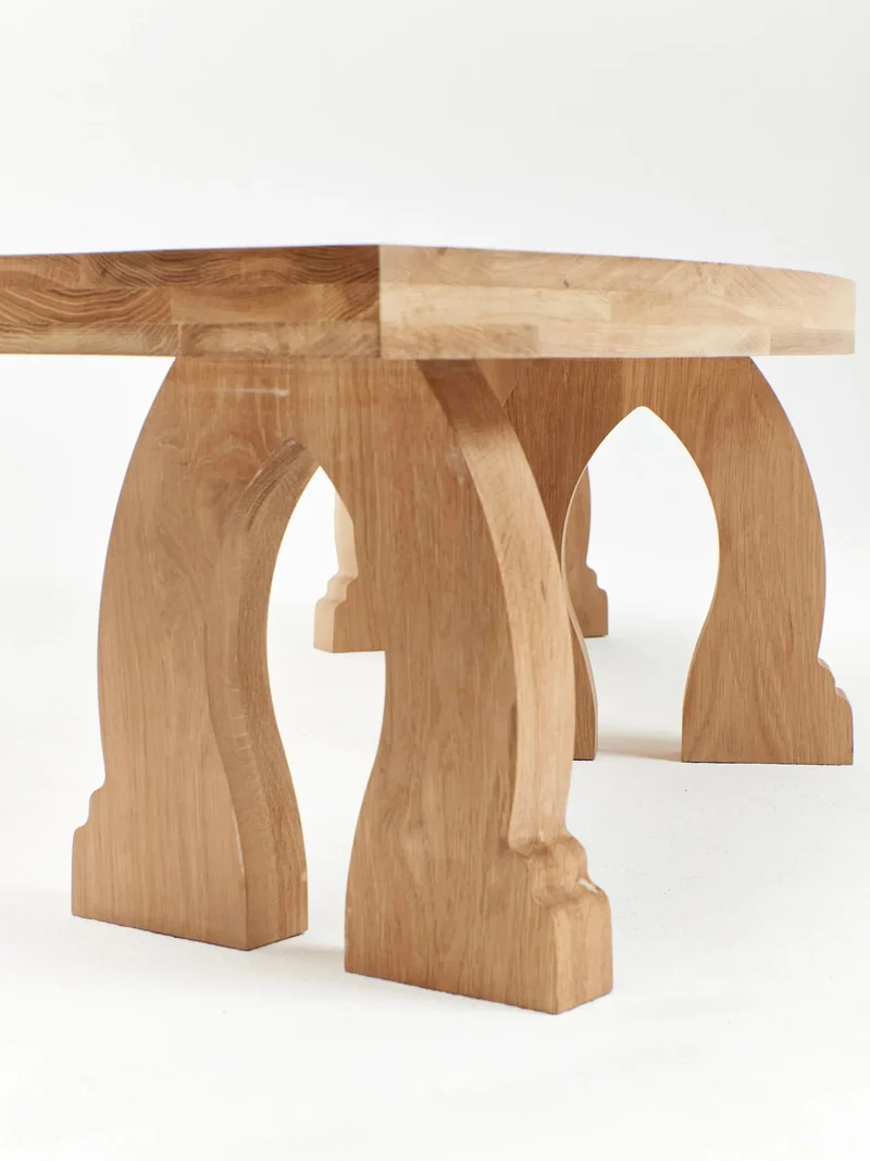 "Sintra" Curved Bench in Oak