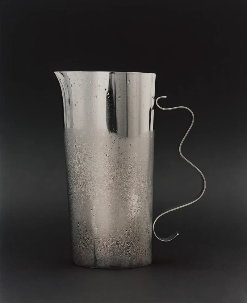 Squiggle Pitcher